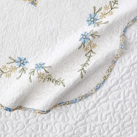 MODERN HEIRLOOM Heather Embroidered Bedspread - Lightweight Breathable All Seasons Bedding, Full, Blue/White